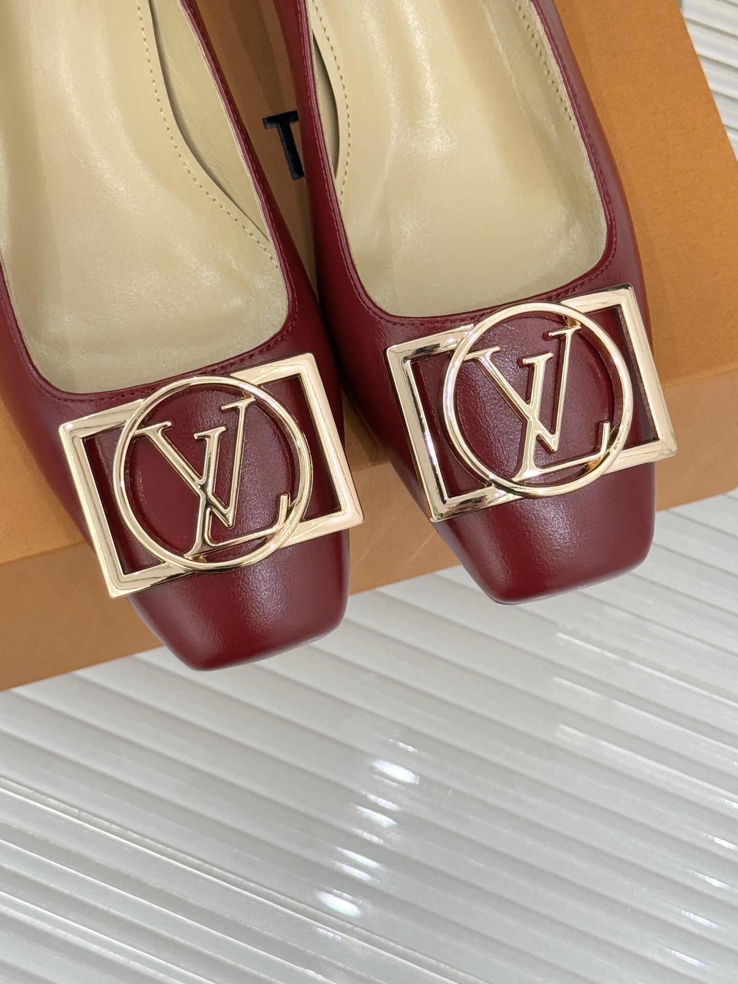 Women's high heels